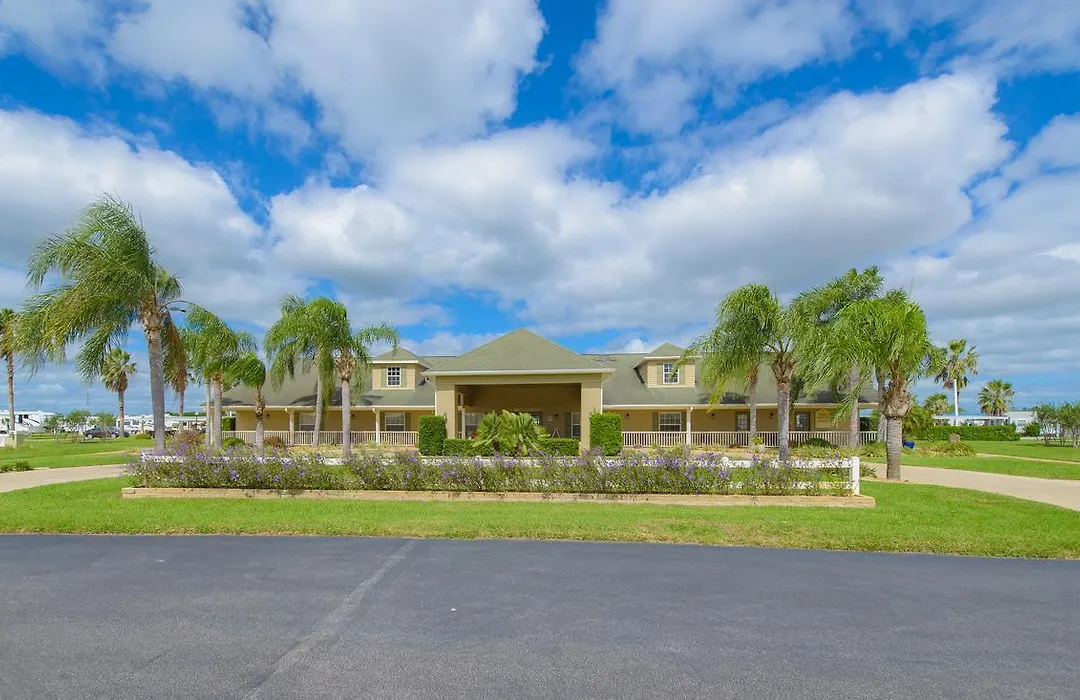 Rainbow Resort-1